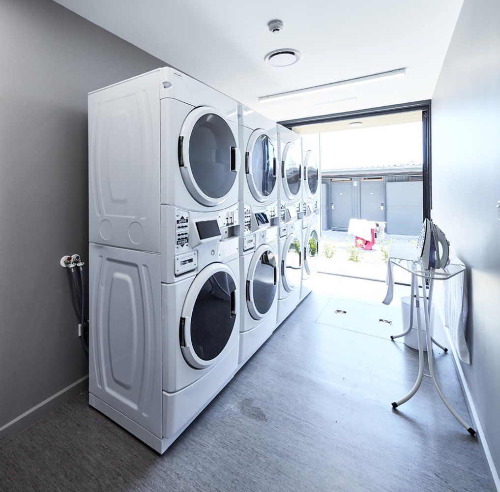 Мотель The Bealey Quarter Крайстчёрч Экстерьер фото Laundry room